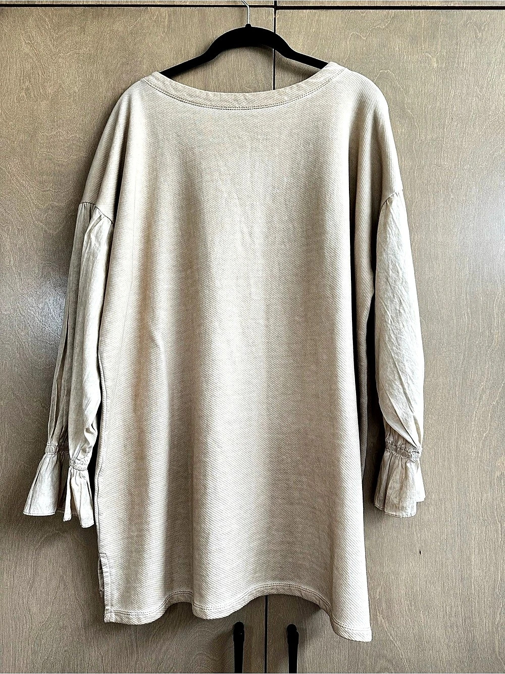 Pilcro Anthropologie Oversized Mixed Media Ruffle Sleeve Sweatshirt Top XL - Picture 3 of 9